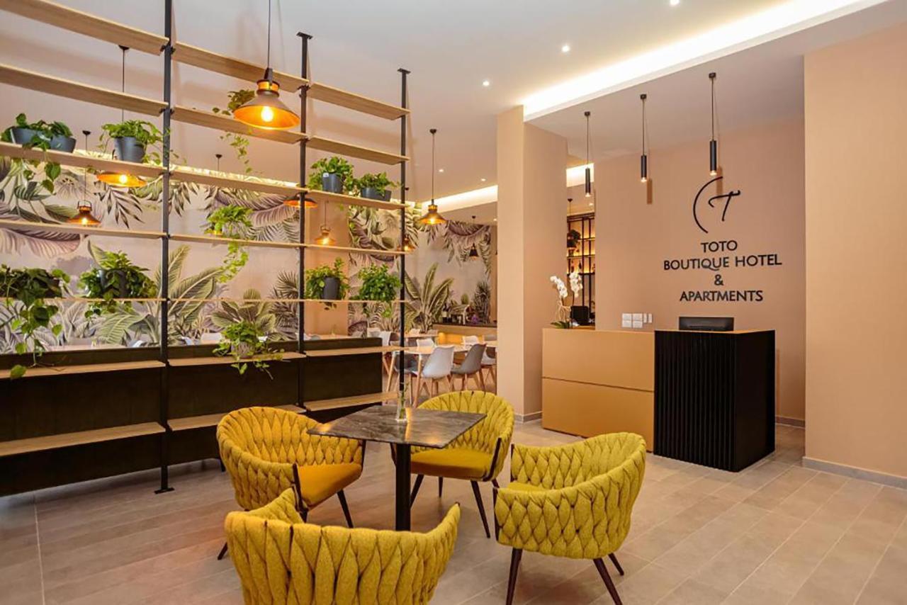 Toto Hotel & Apartments Radhime Bagian luar foto