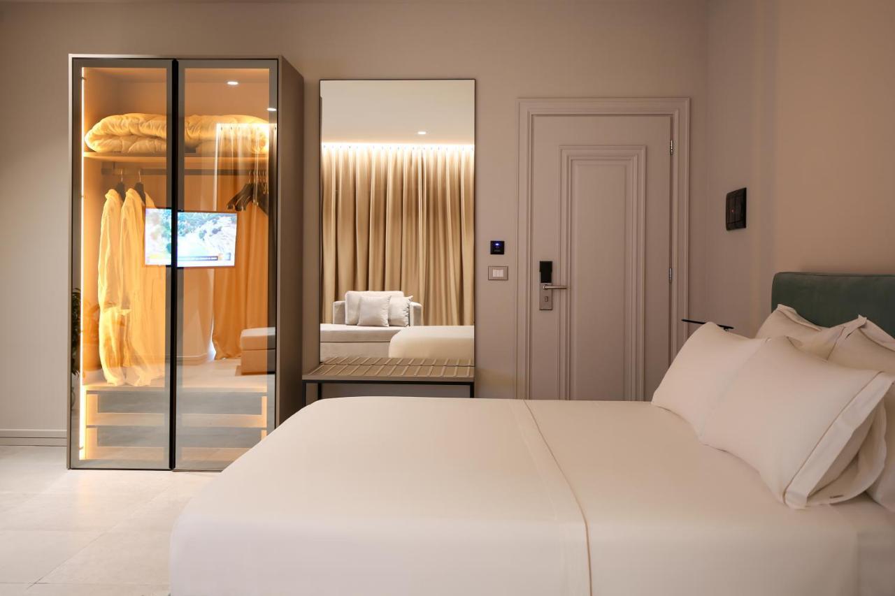 Toto Hotel & Apartments Radhime Bagian luar foto