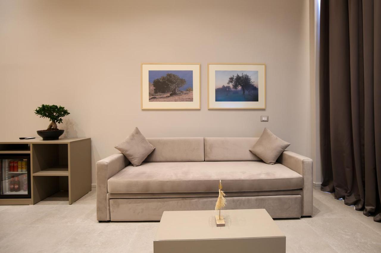 Toto Hotel & Apartments Radhime Bagian luar foto