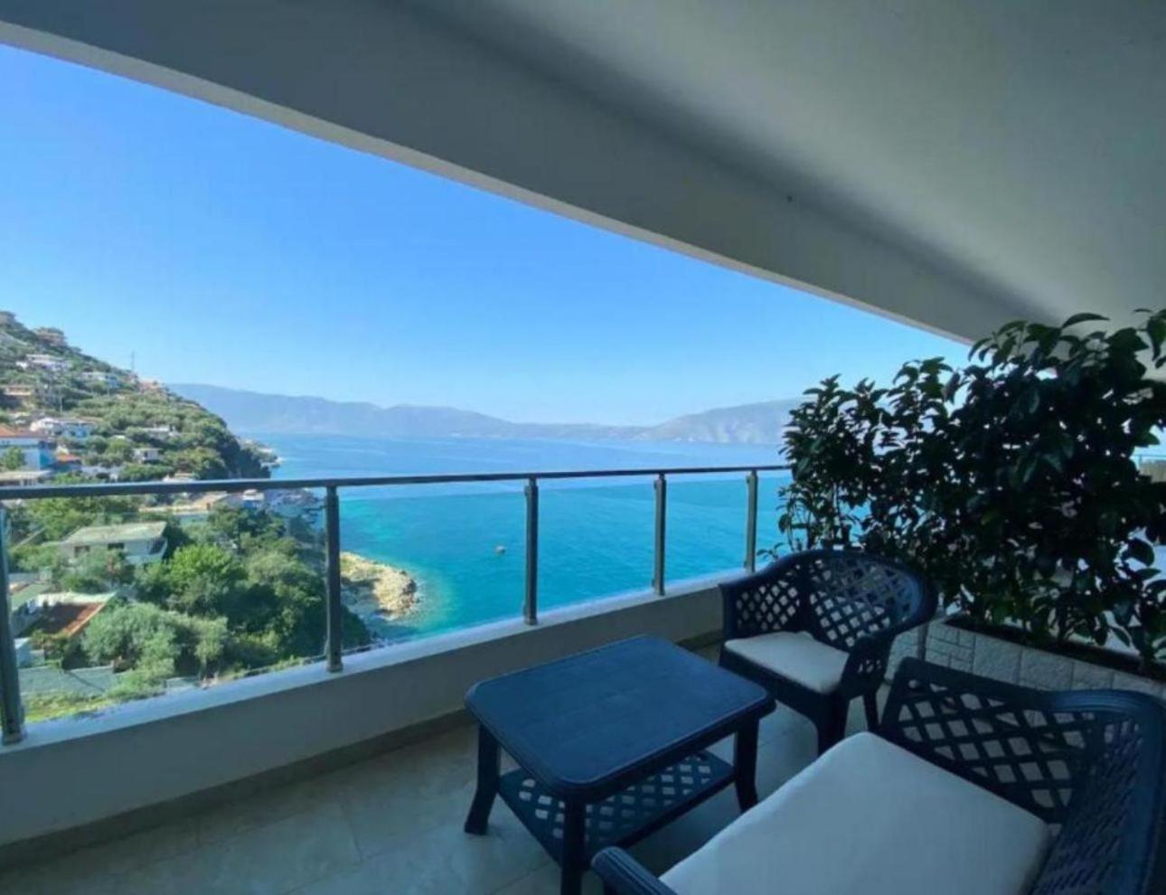 Toto Hotel & Apartments Radhime Bagian luar foto