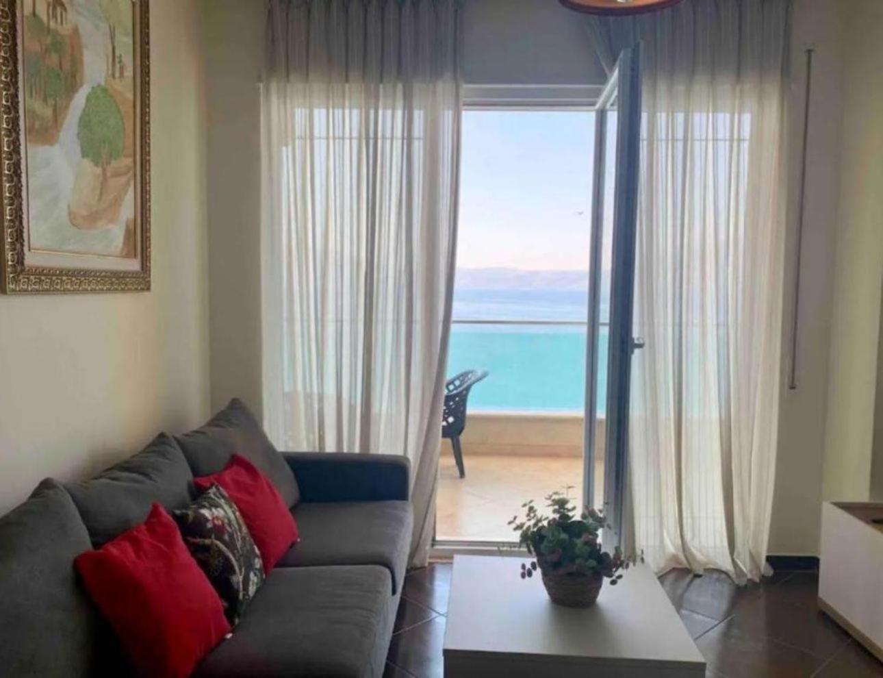 Toto Hotel & Apartments Radhime Bagian luar foto